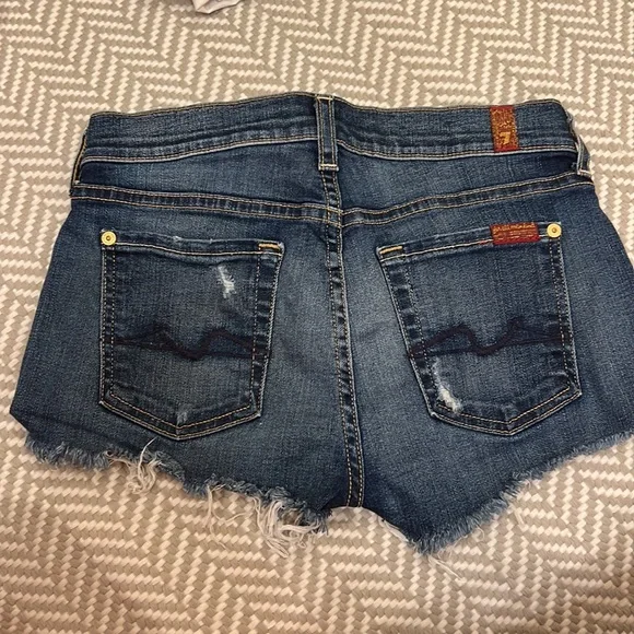 Blue Jean shorts - Picture 2 of 2